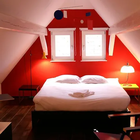 Alojamento de Acomodação e Pequeno-almoço Un Soir D'été - D'hôtes 4*